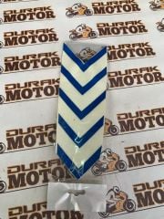 ÇAMURLUK VE SAKAL MAVİ GENİŞ OK DESENLİ SİVRİ STİCKER