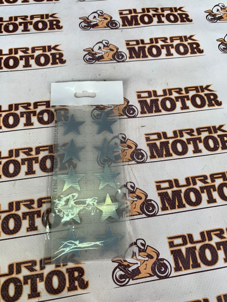 ÇAMURLUK VE SAKAL 10'LU GRİ YILDIZ STİCKER